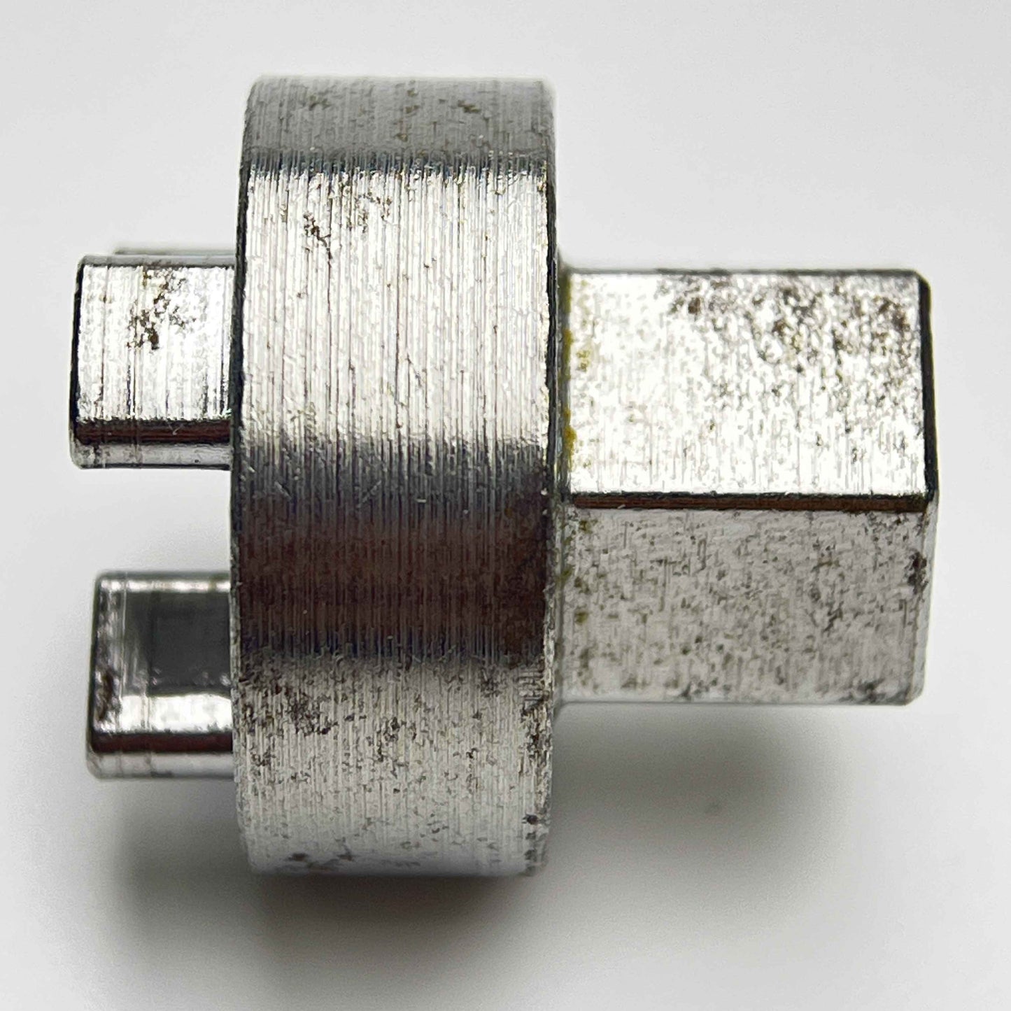 Lewis R2 (2026) 63g ultralehký brzdový třmen Monoblock Flat Mount