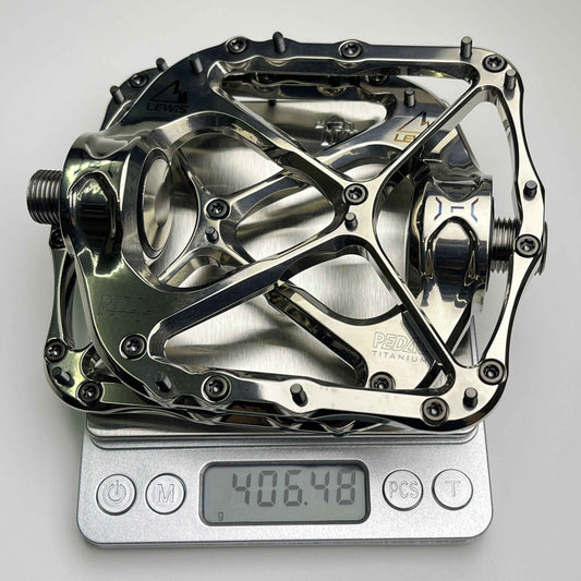 Pedais Planos Lewis Titanium (Em breve!)