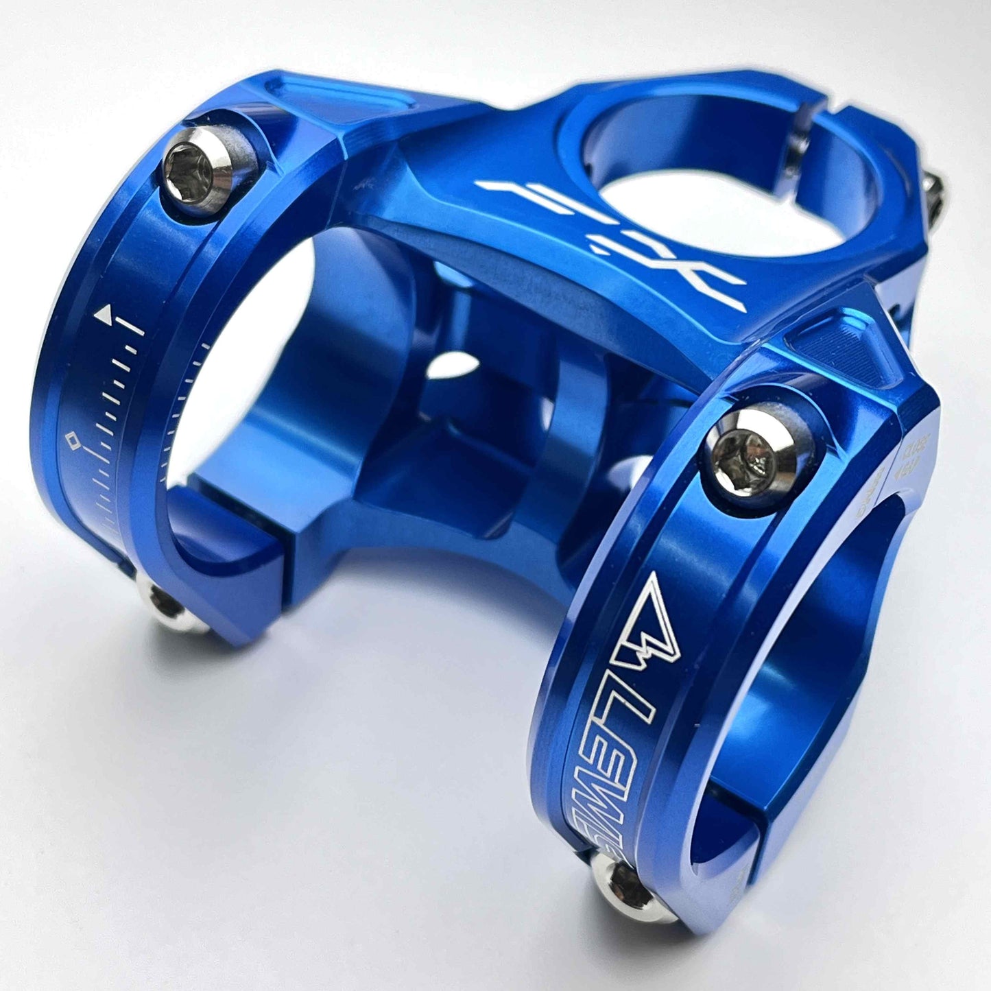 Představec Lewis FX CNC hliníkový pro horská kola | Průměr 35 mm, dosah 40 mm, 7075 Enduro Trail