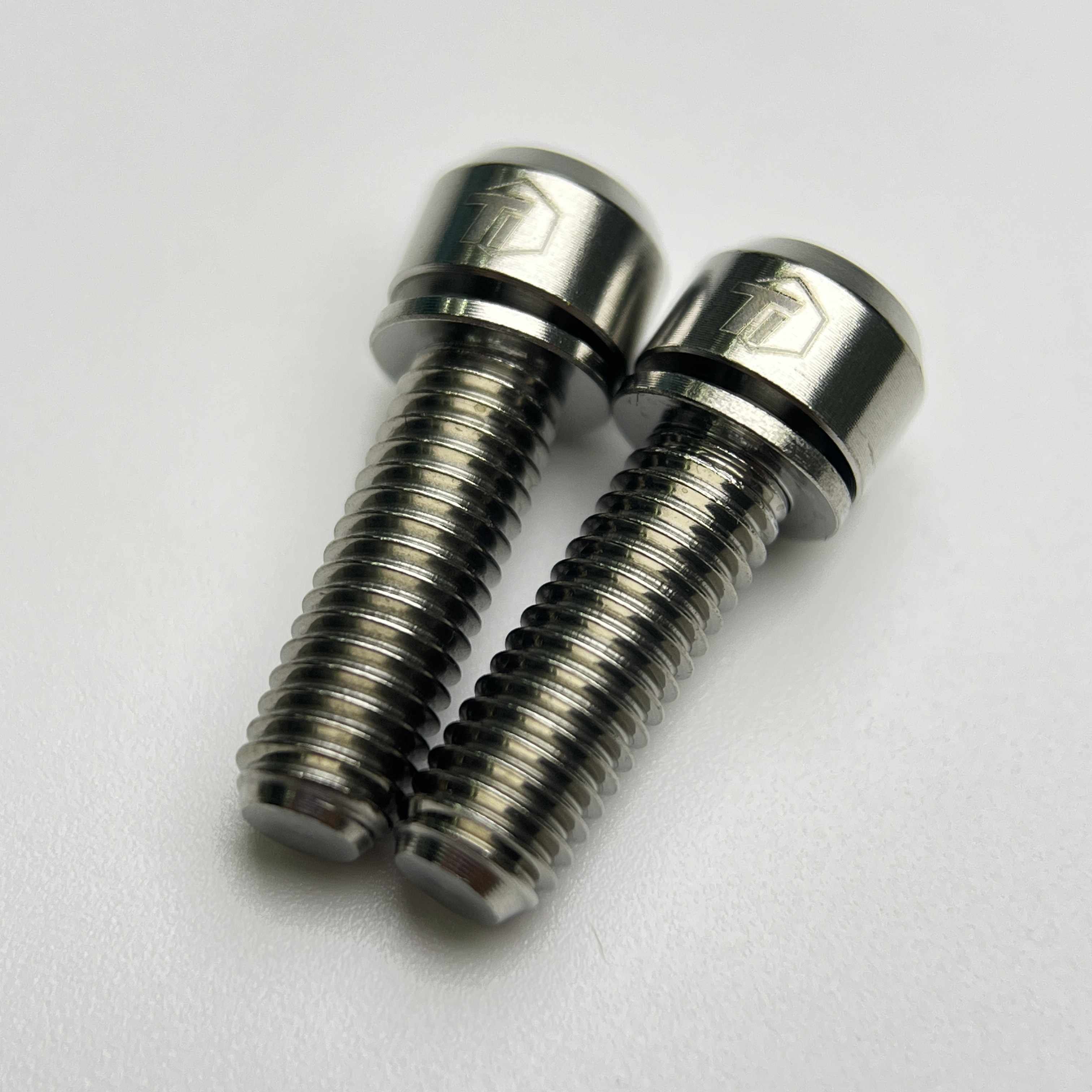 ナローヘッドチタンステムボルト | Ti-Parts M5x16 M5x18 M5x20 エアロ