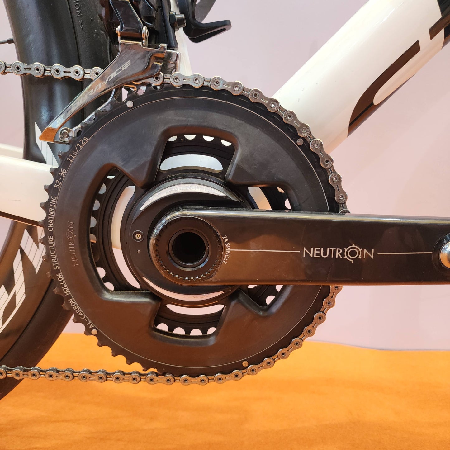 Neutron Hollow Carbon Chainring | 11/12s | 50-34/52-36 | Mulai dari 129g!