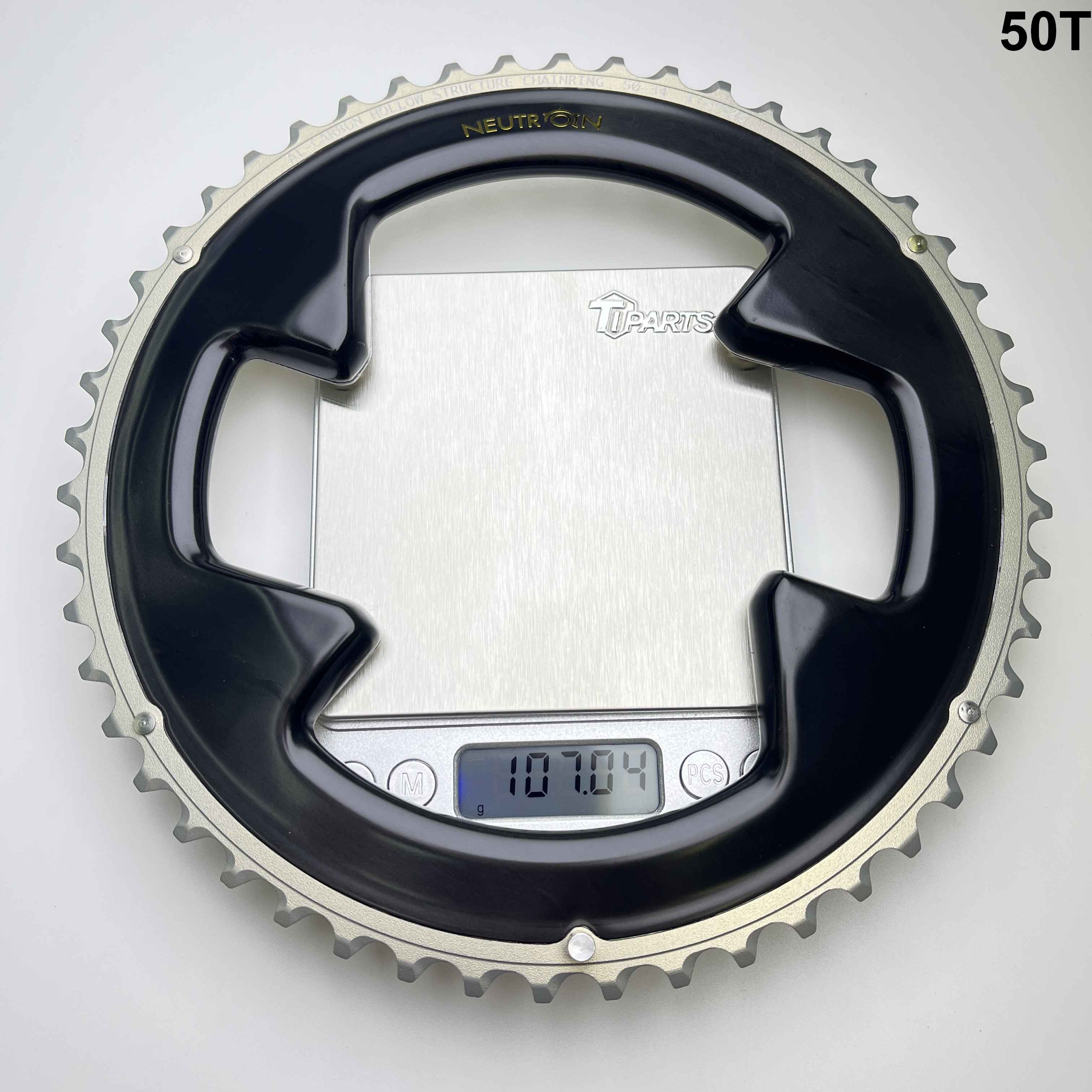 Neutron Hollowカーボンチェーンリング | 11/12s | 50-34/52-36 | 129g