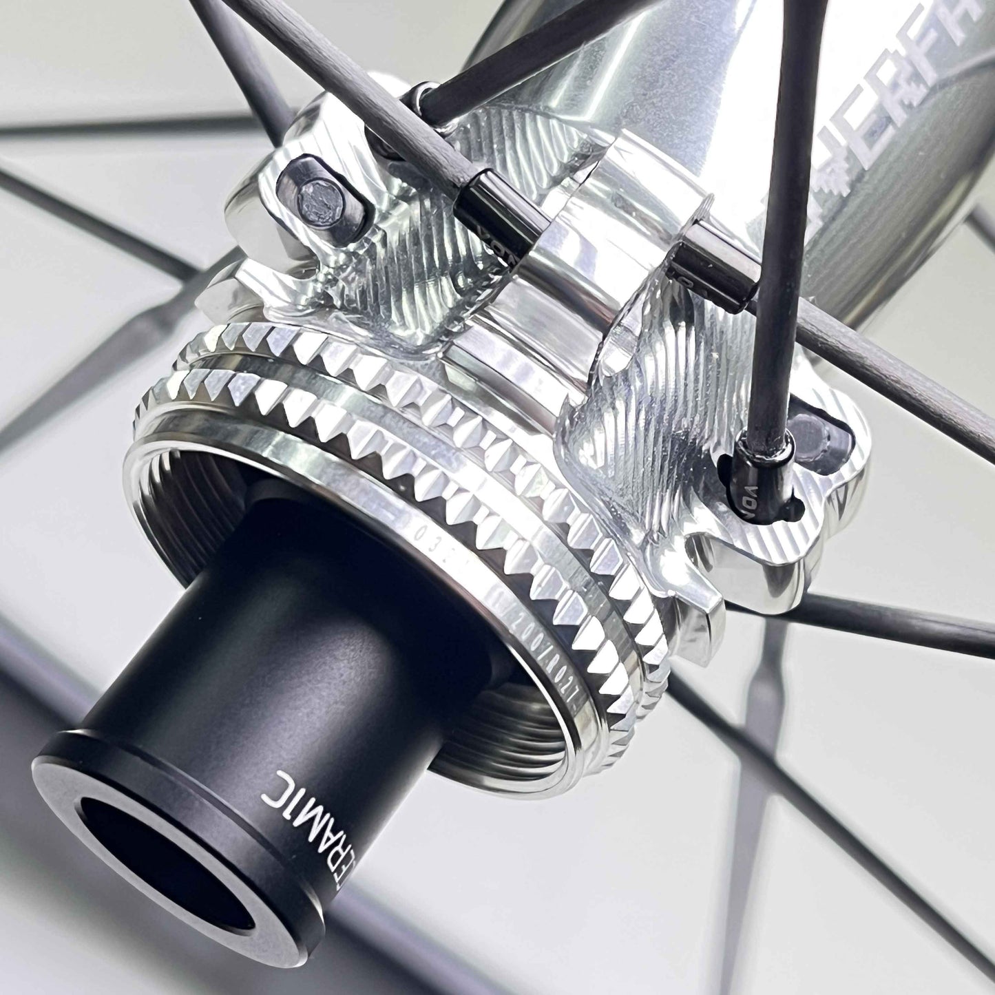 Paire de roues OVERFAST 50mm Ultralight Carbon Disc | SEULEMENT 1005g, Rayons en Carbone
