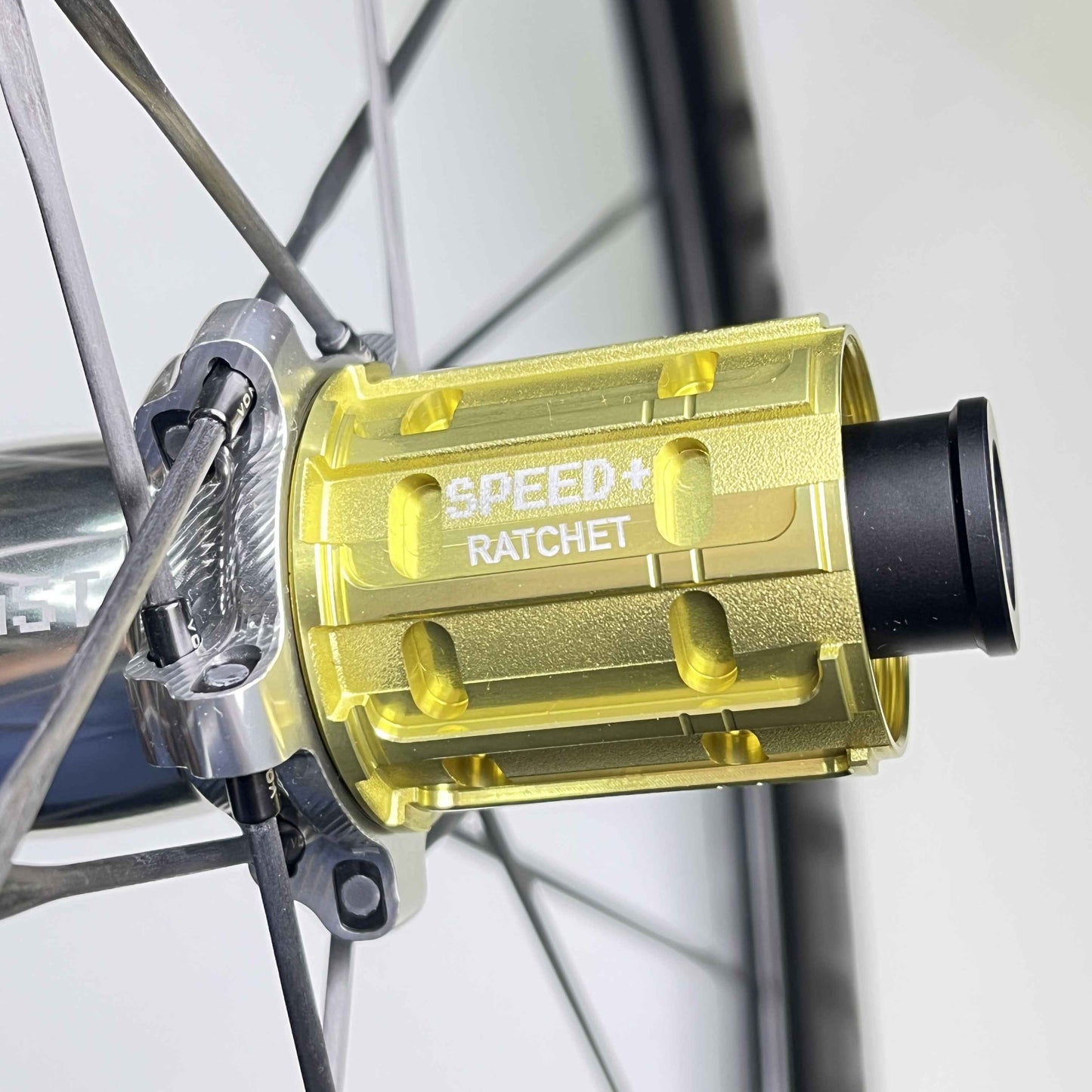Paire de roues OVERFAST 50mm Ultralight Carbon Disc | SEULEMENT 1005g, Rayons en Carbone