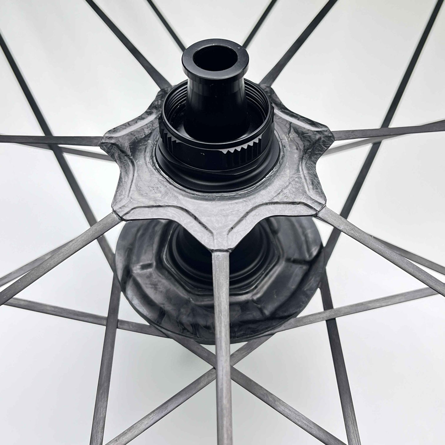Pertual SHARP ADV landsvägshjulset | 1245 g, 47/53 och 52/58 mm, CeramicSpeed-lager, integrerade kolfiberekrar