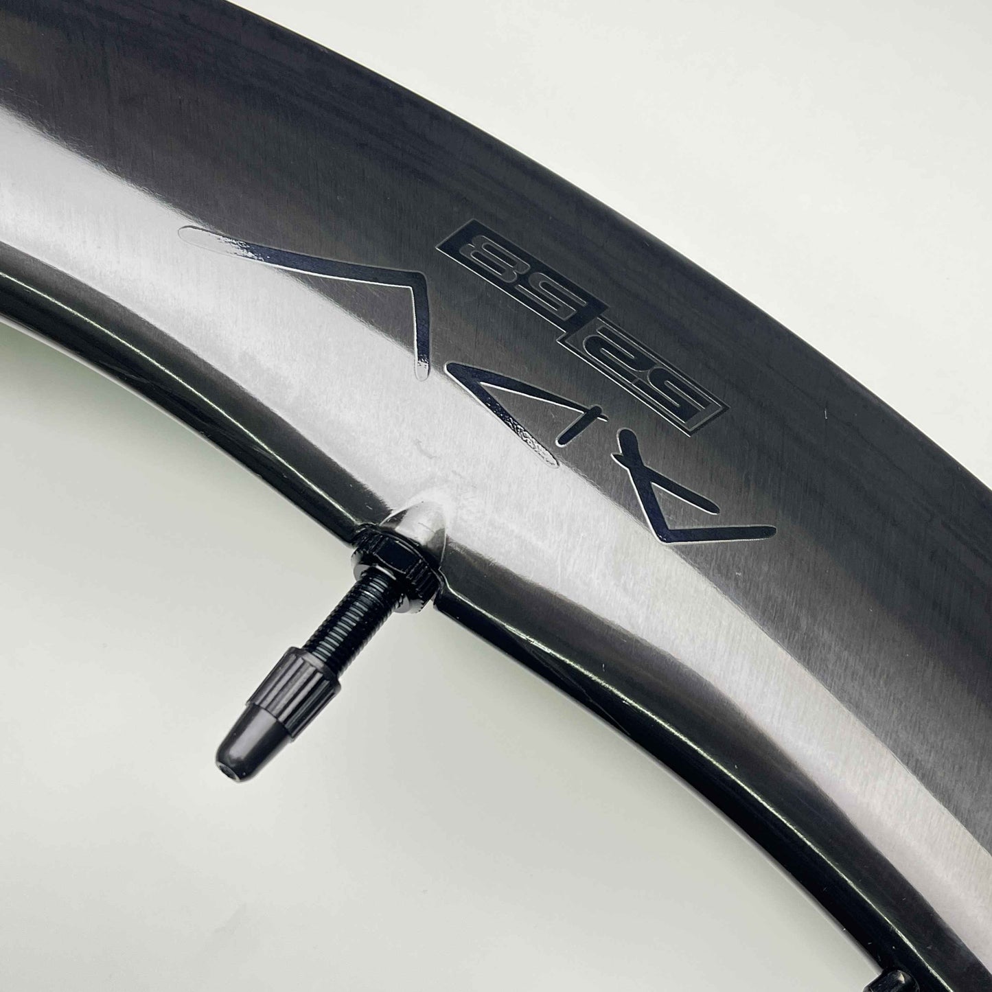 Pertual SHARP ADV landsvägshjulset | 1245 g, 47/53 och 52/58 mm, CeramicSpeed-lager, integrerade kolfiberekrar