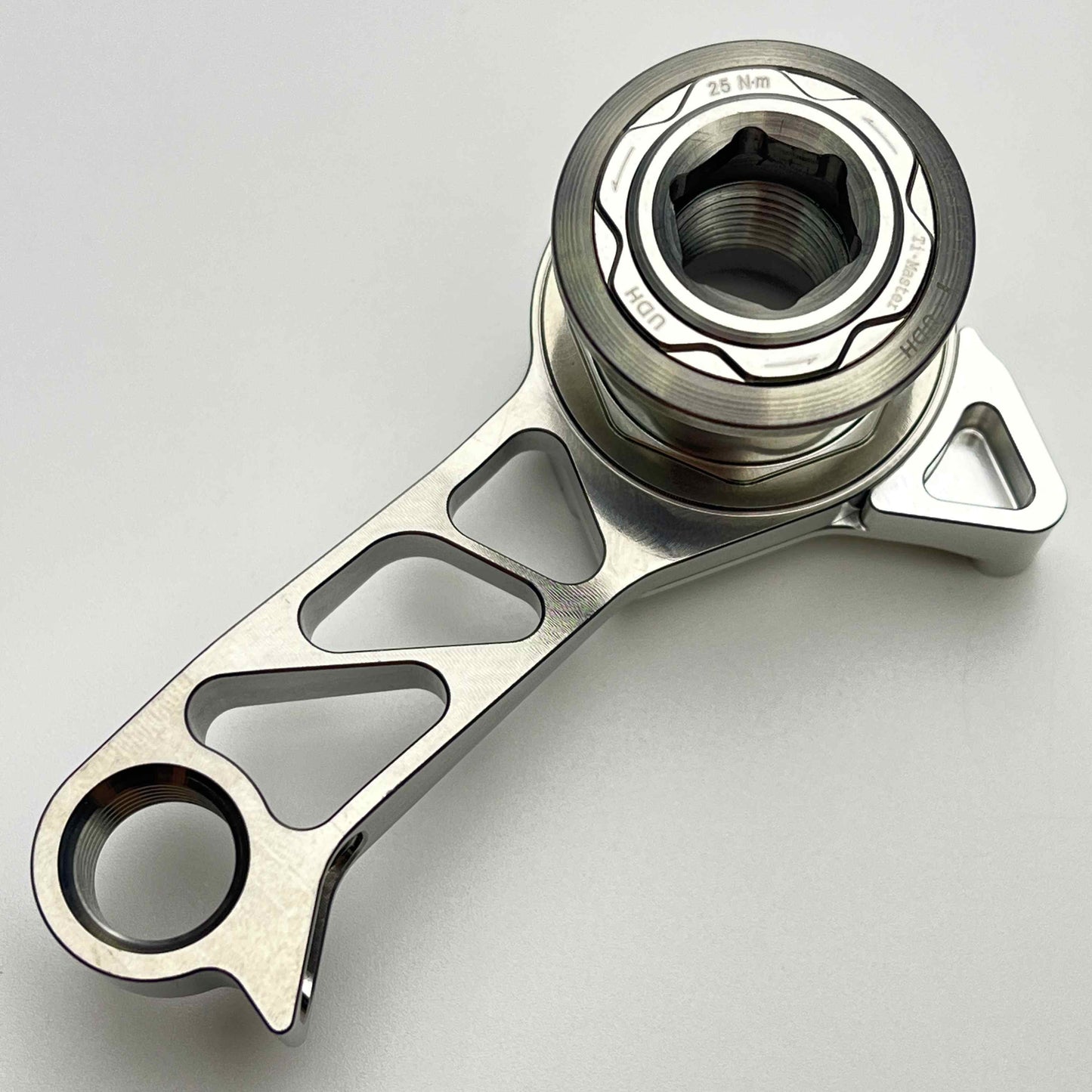 Uniwersalny hak przerzutki tylnej Sixweel Titanium (hak UDH RD) | Shimano i SRAM