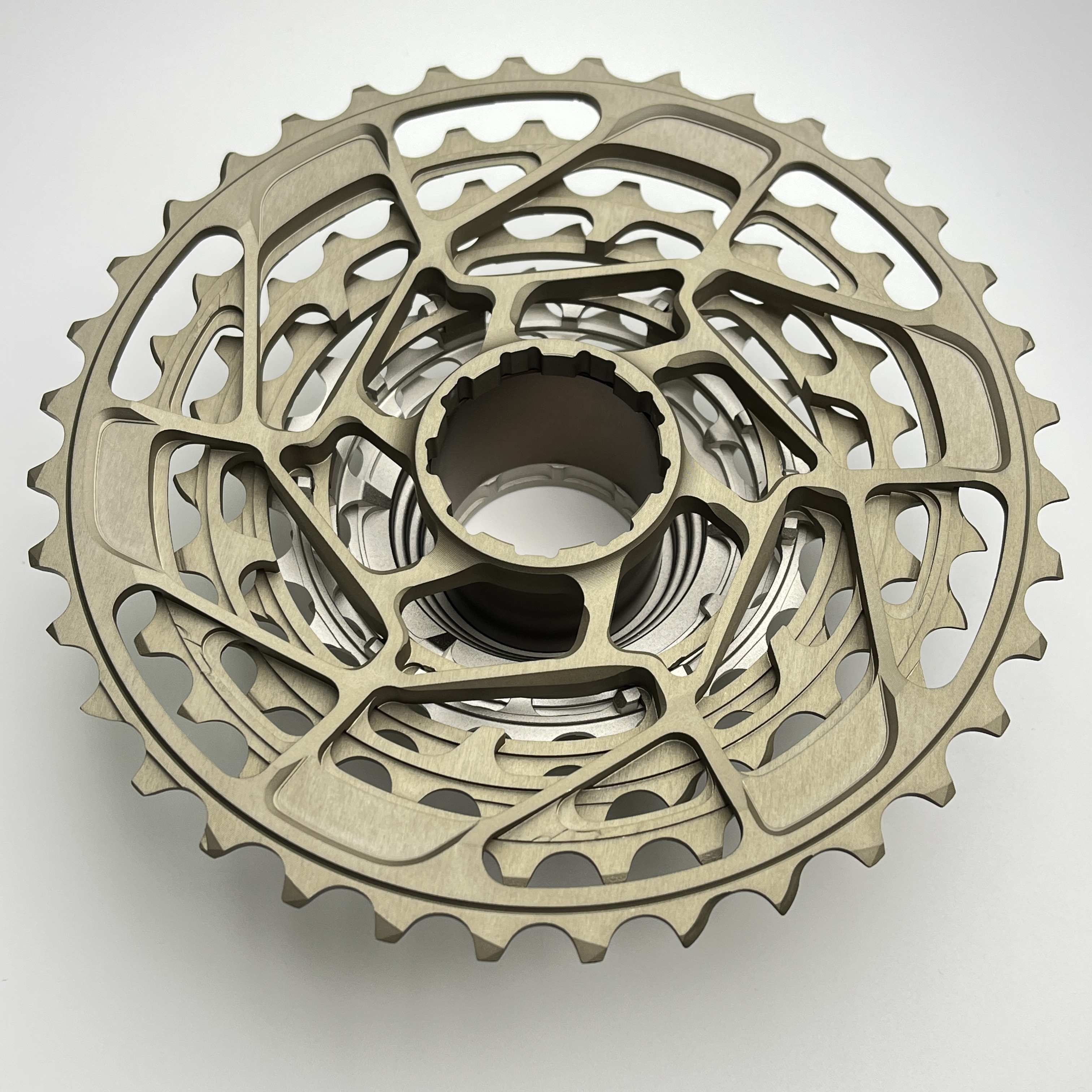 FLYMaster 12速ワンピーススチールカセット｜ソリッドCr-Mo鋼からCNC