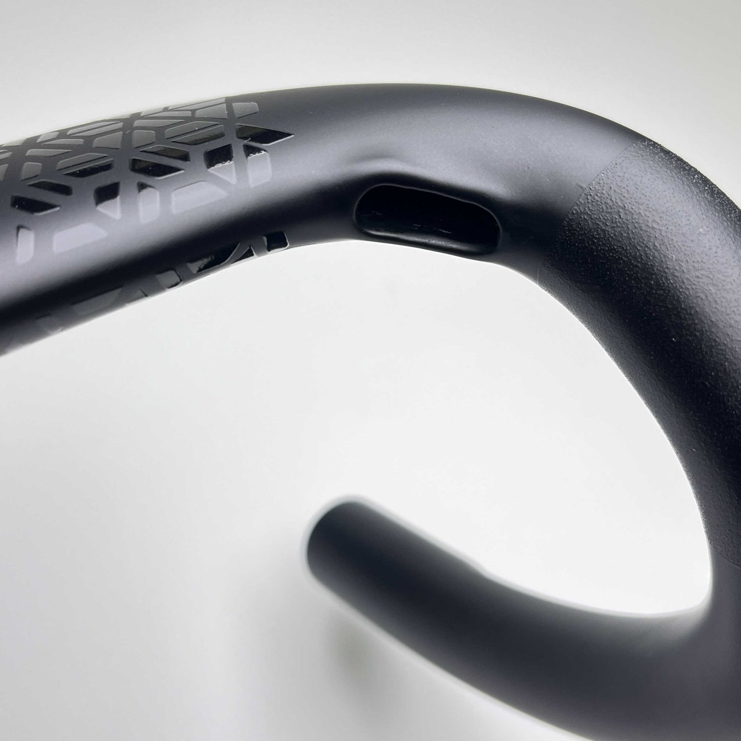 TAVELO RISE Integrated Aero Handlebar | 20mm Rise | Lifetime Warranty