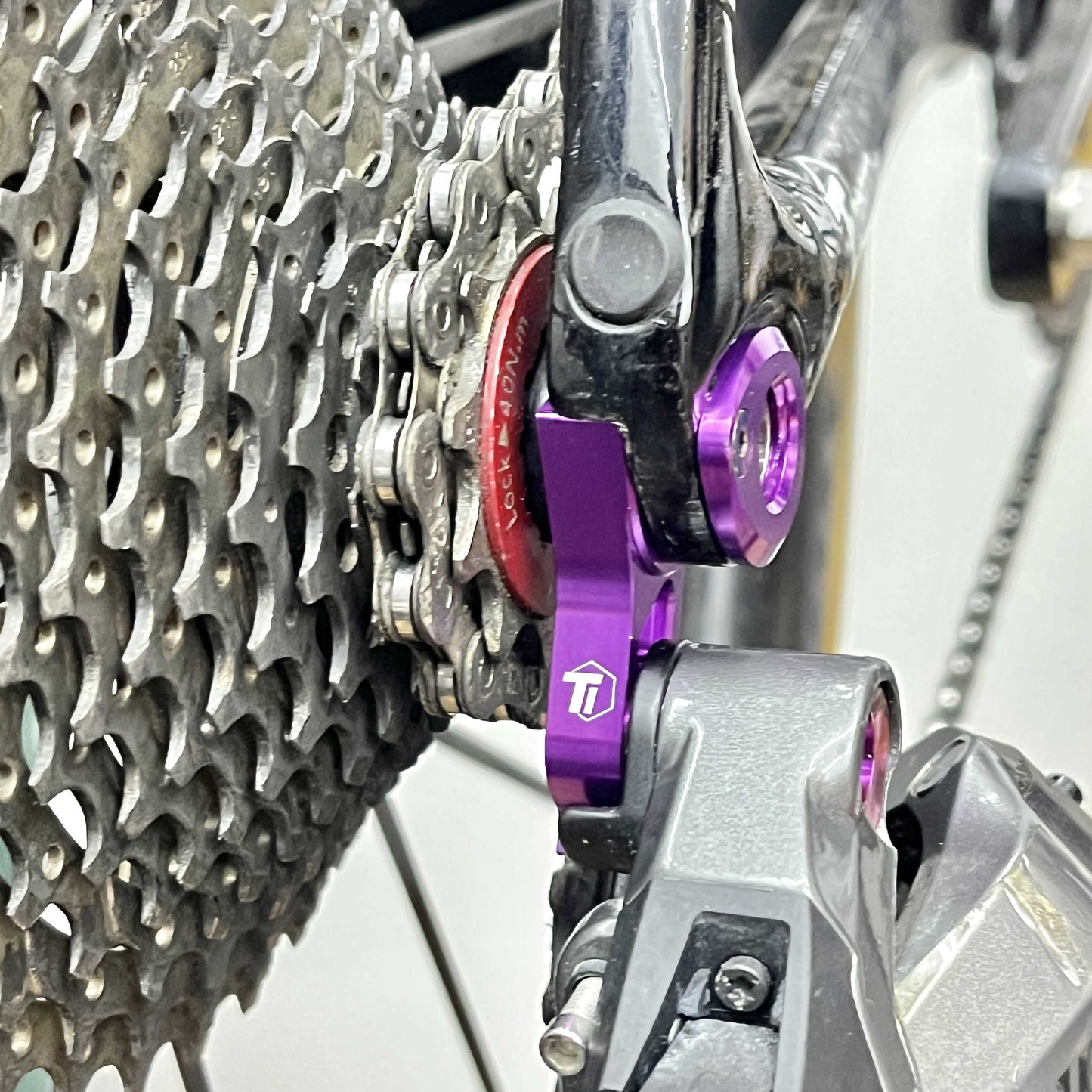 Móc treo Derailleur sau gắn trực tiếp Pinarello | Shimano