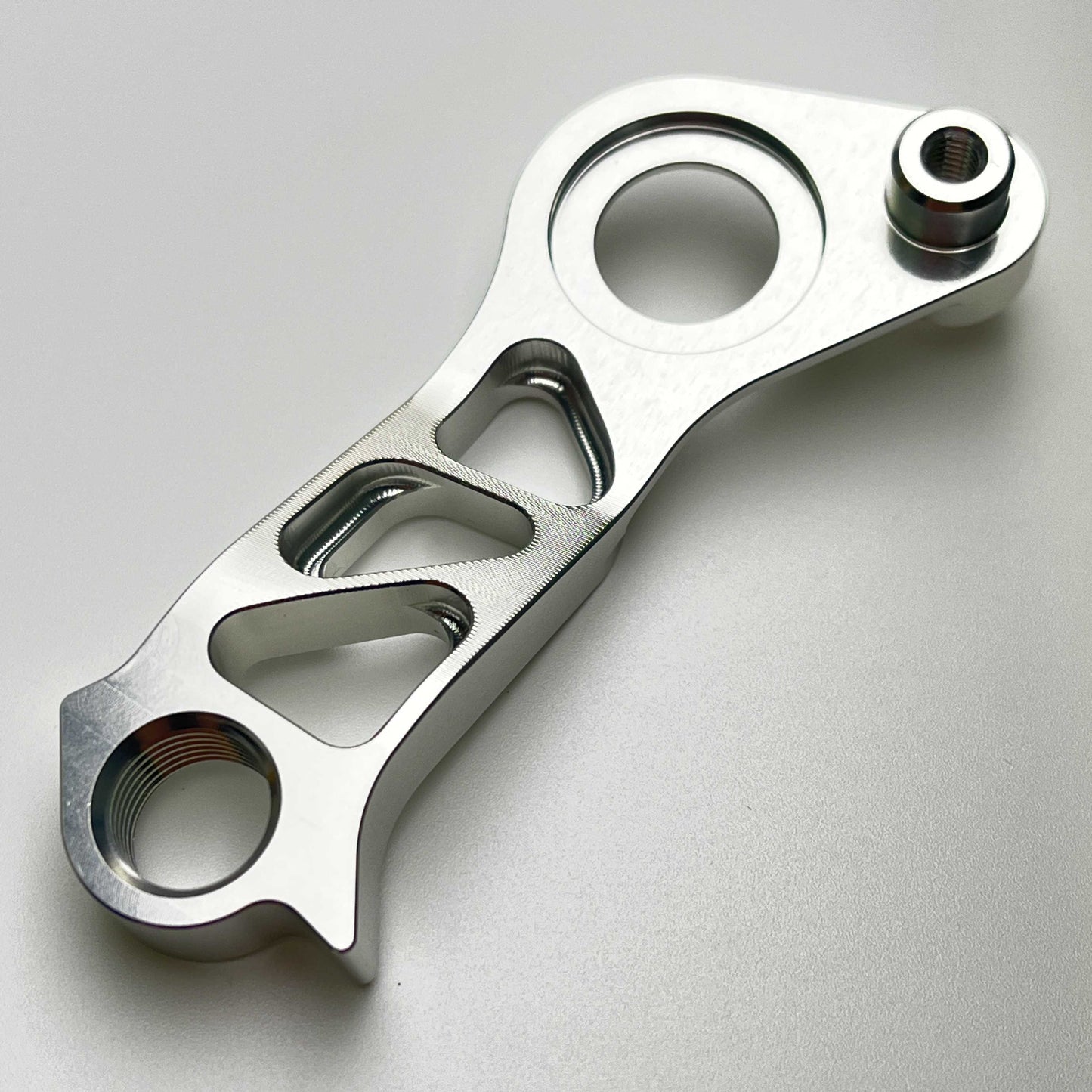 Pinarello 直裝式後變速器吊耳 | Shimano