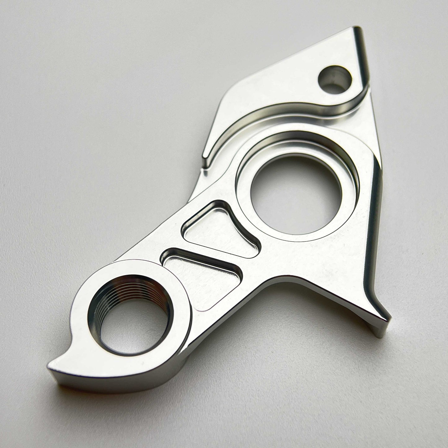 Pinarello 直裝式後變速器吊耳 | Shimano