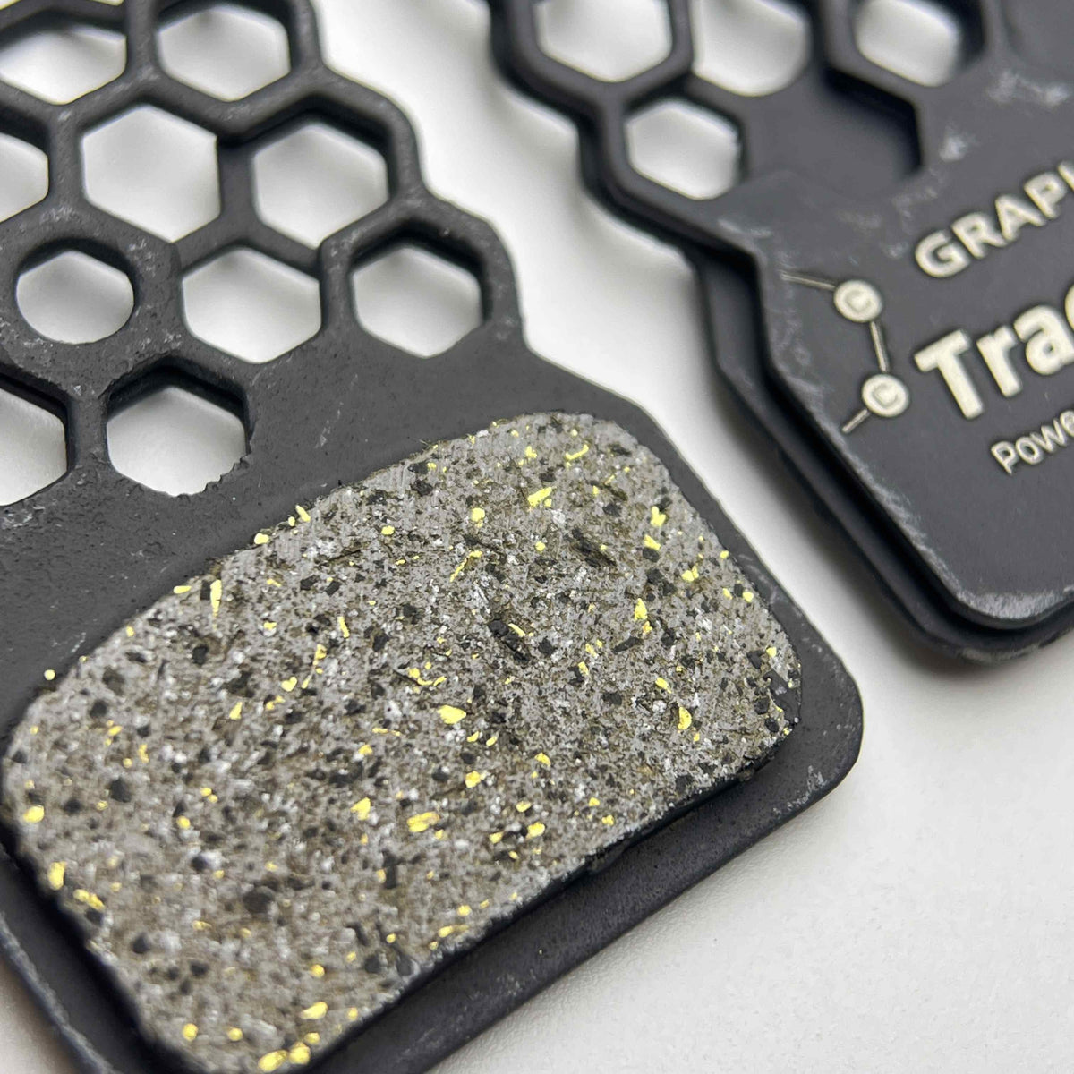 TracEdge Airpads Graphene Venting Disc Brake Pads | Shimano SRAM Avid
