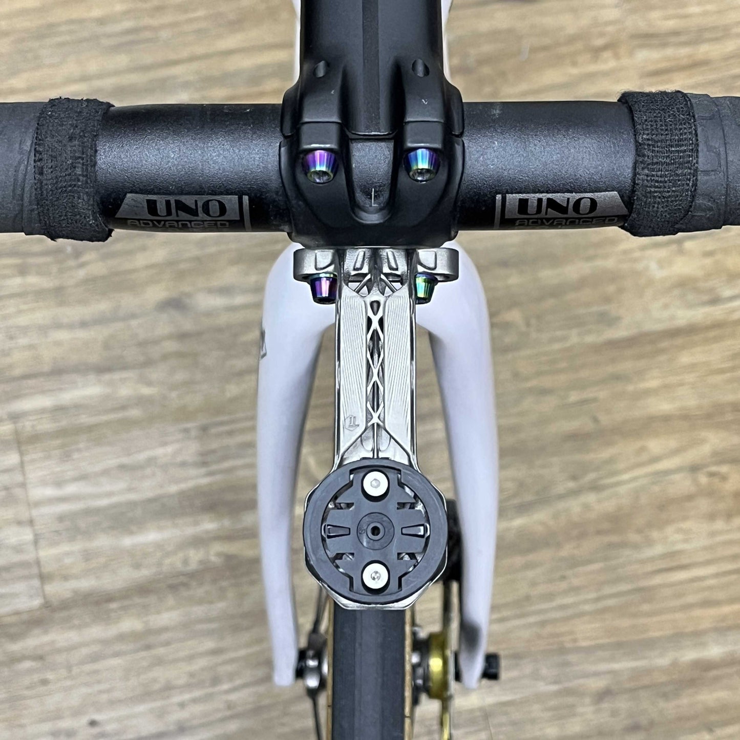 Universal Stem Titanium Bike Computer Mount - Club Series | 2-Piece Bar & Stem | Giant