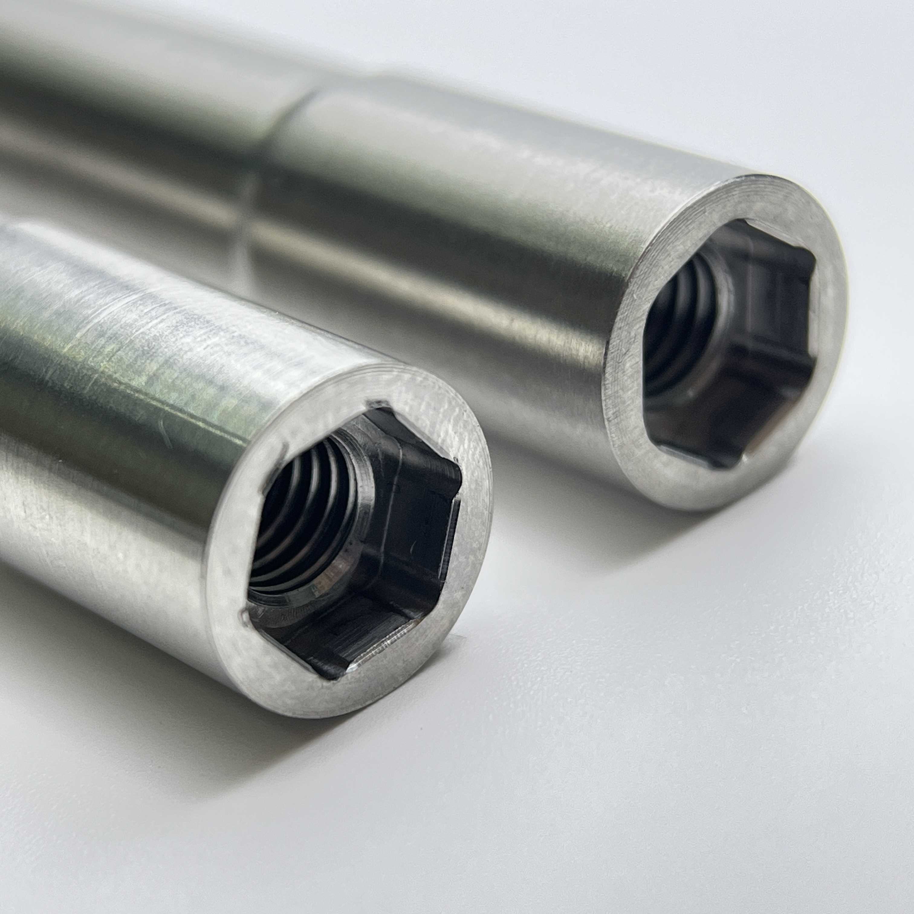 ロードバイク ディスク ブレーキ用チタン スルー アクスル | 12mm