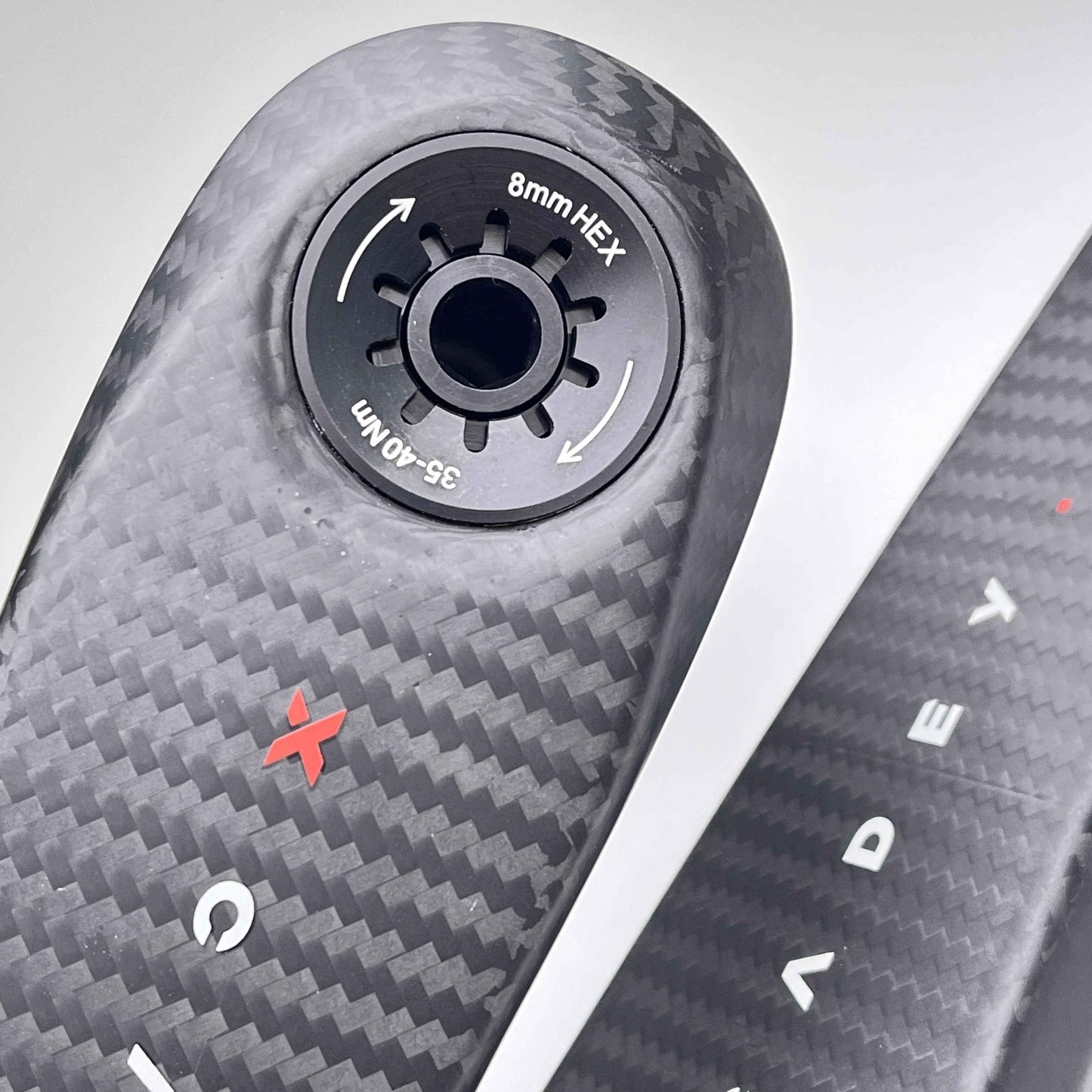 XCADEY Ventus – Biela de carbono con potenciómetro Xpower