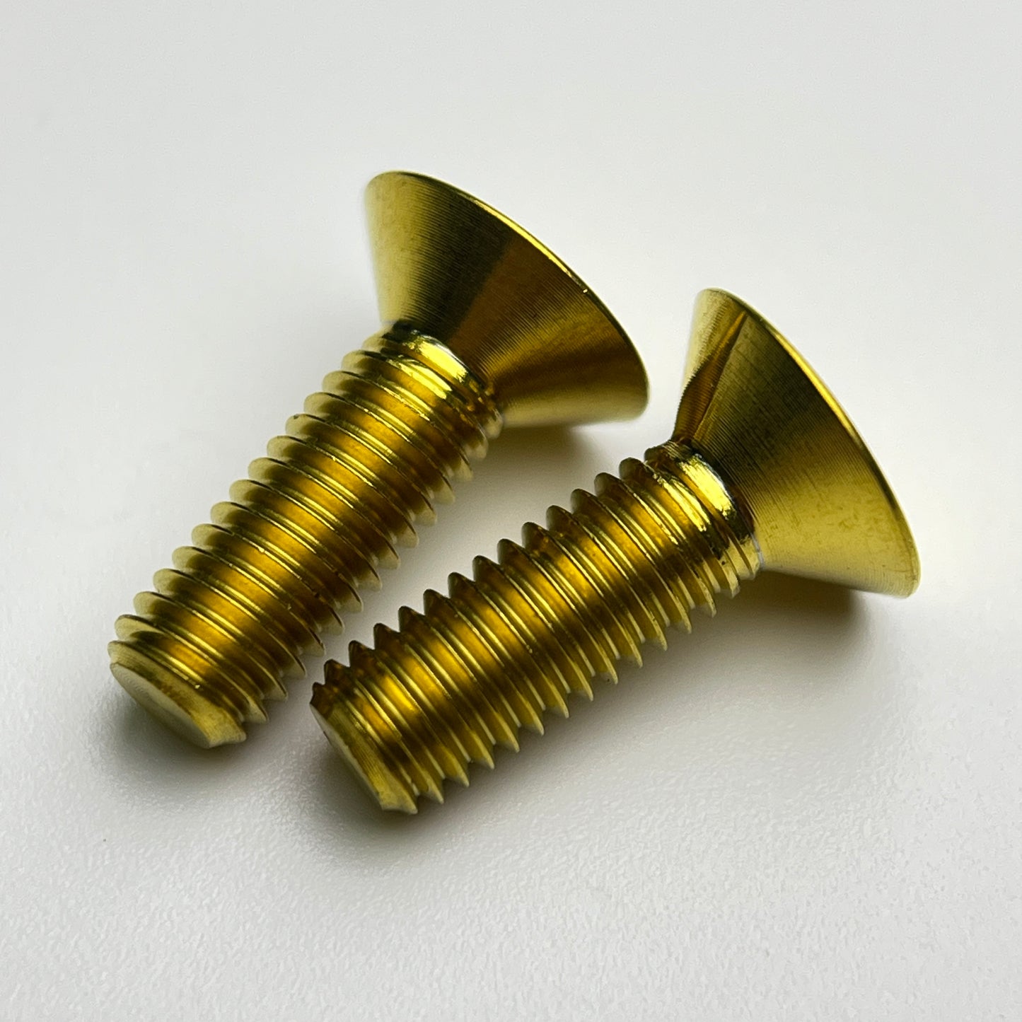 طقم ترقية براغي التيتانيوم من Giant TCR Advanced Disc 2021/2022