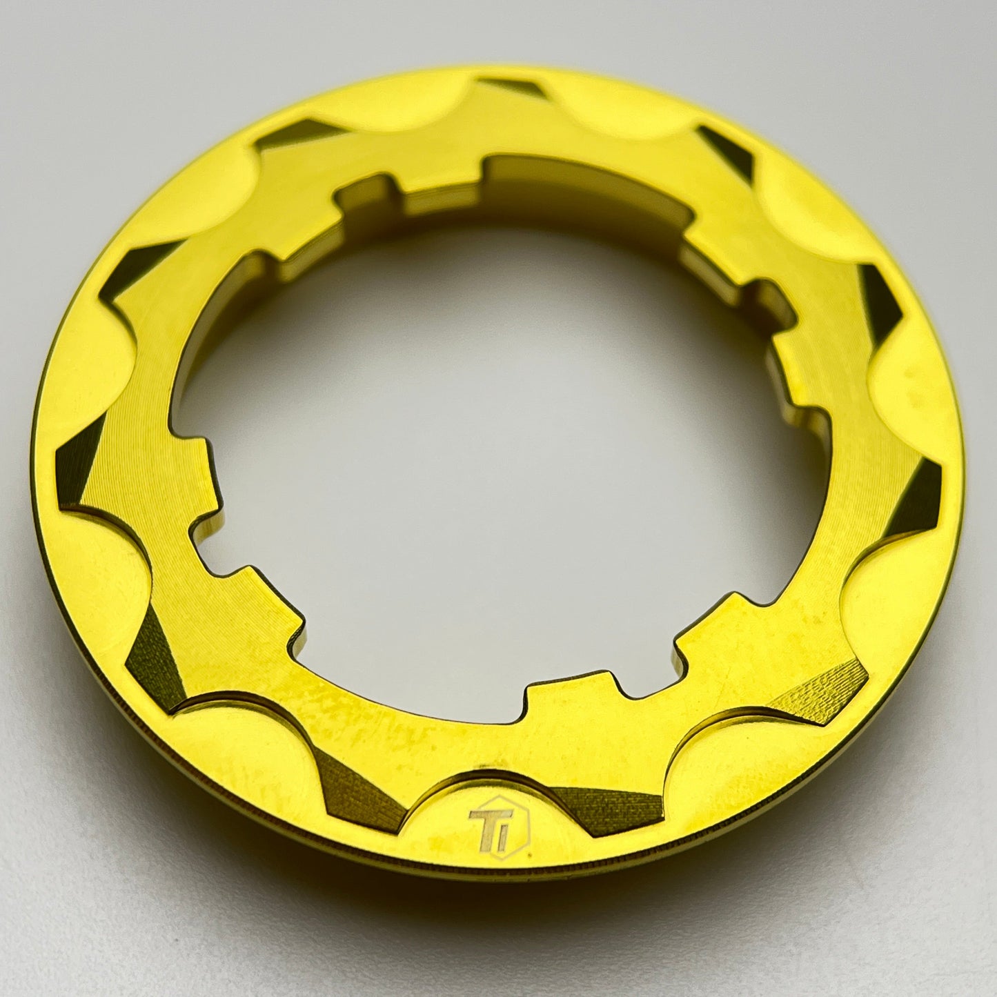 แหวนล็อคตลับเฟืองไททาเนียม 4.96 กรัม | Shimano HG+ / Hyperglide / 11 และ 12 สปีด