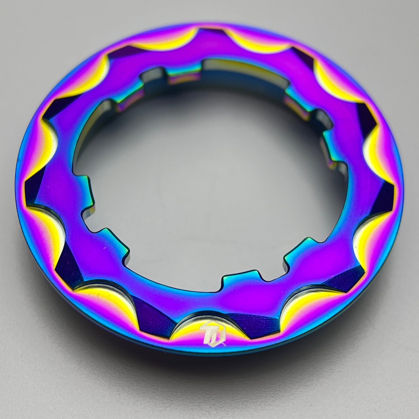 แหวนล็อคตลับเฟืองไททาเนียม 4.96 กรัม | Shimano HG+ / Hyperglide / 11 และ 12 สปีด