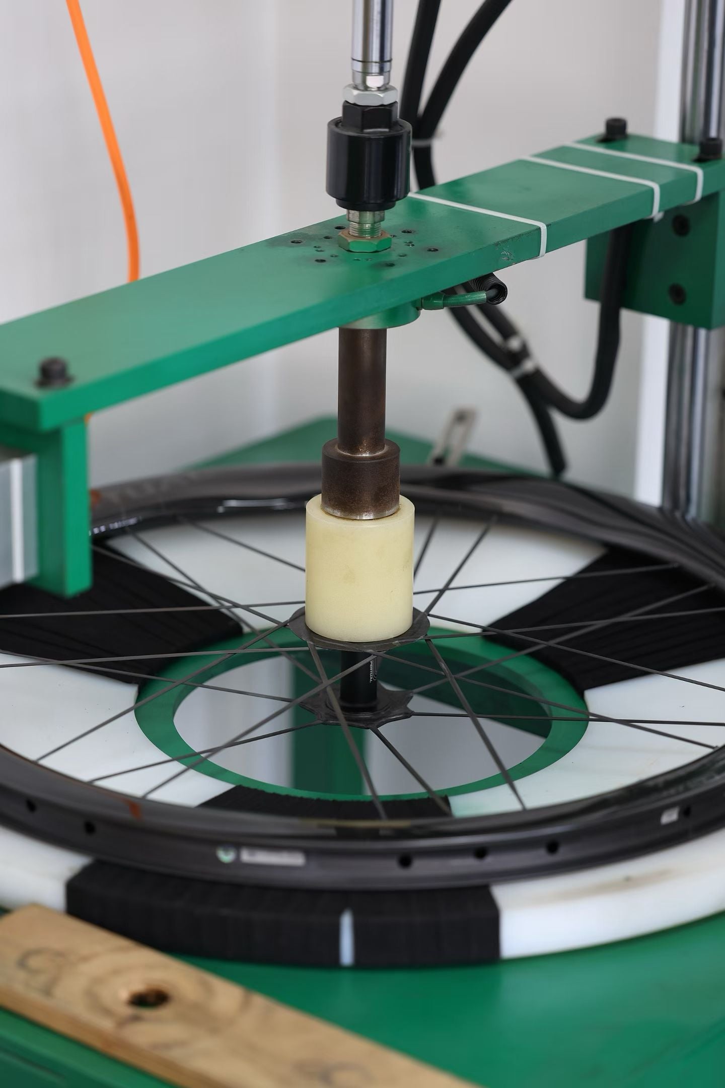 طقم عجلات طريق بيرتوال شارب ADV 47/58 قرص (محور شيمانو / XDR الحر)