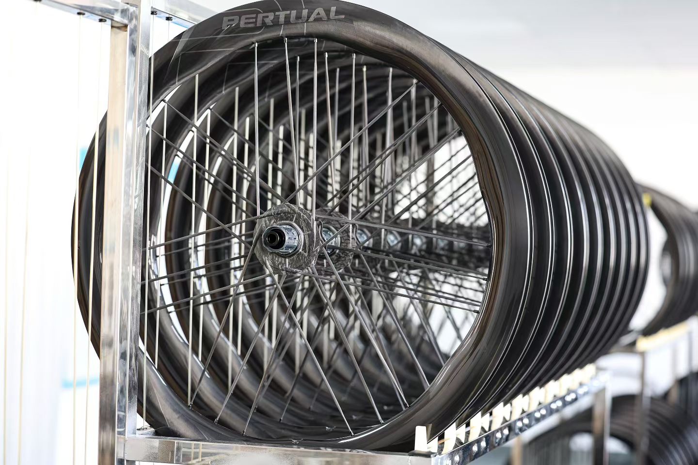 طقم عجلات طريق بيرتوال شارب ADV 47/58 قرص (محور شيمانو / XDR الحر)